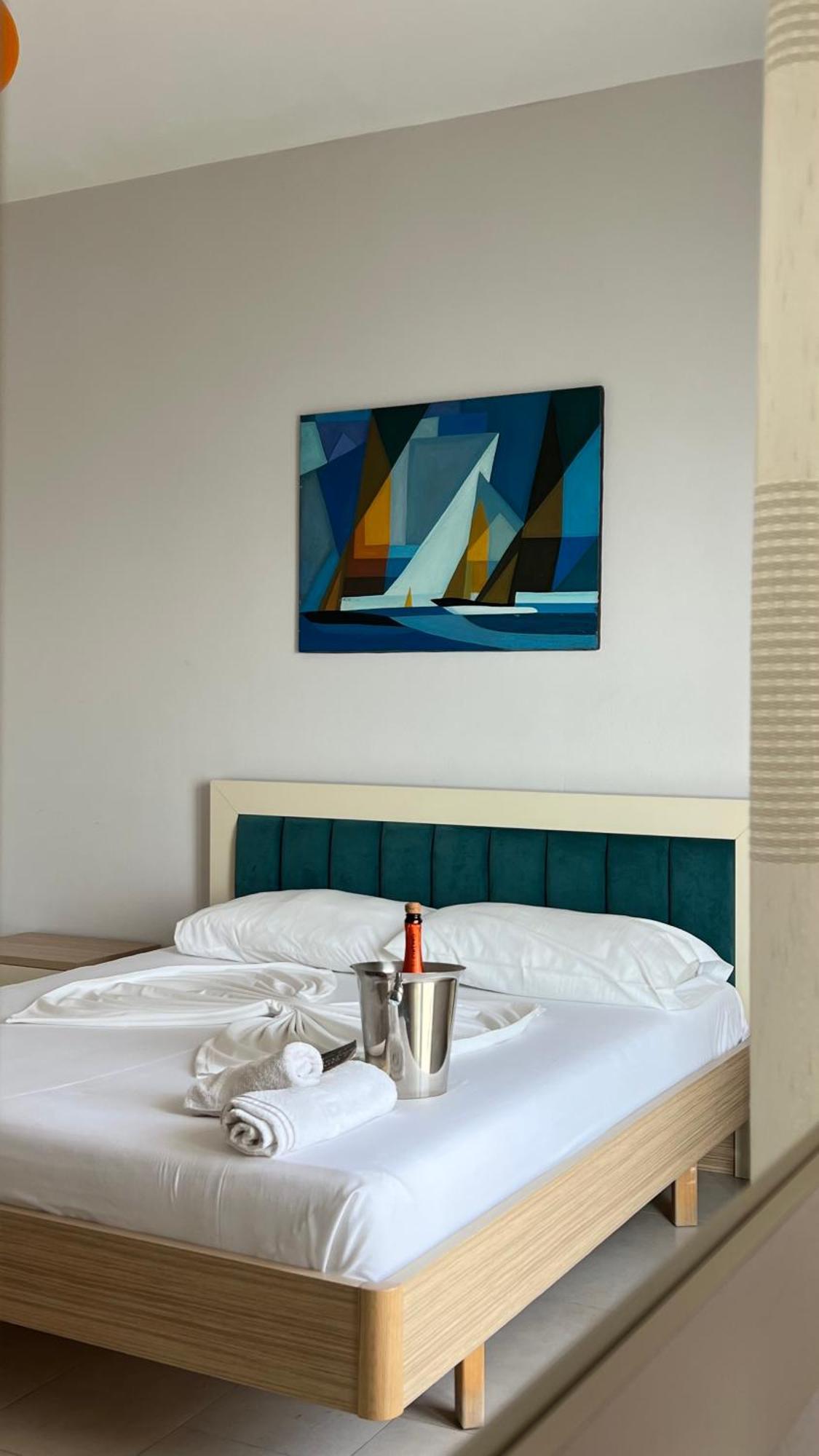 The Blue Horizon Hotel Radhime Ngoại thất bức ảnh